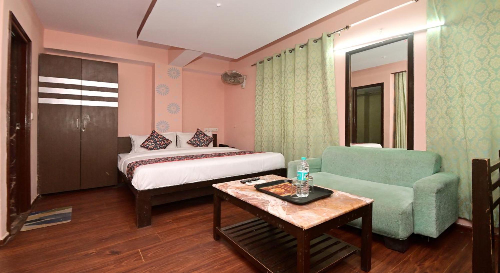 Hotel Laxmi Villa Palace-Near Jaipur Railway Station Eksteriør bilde